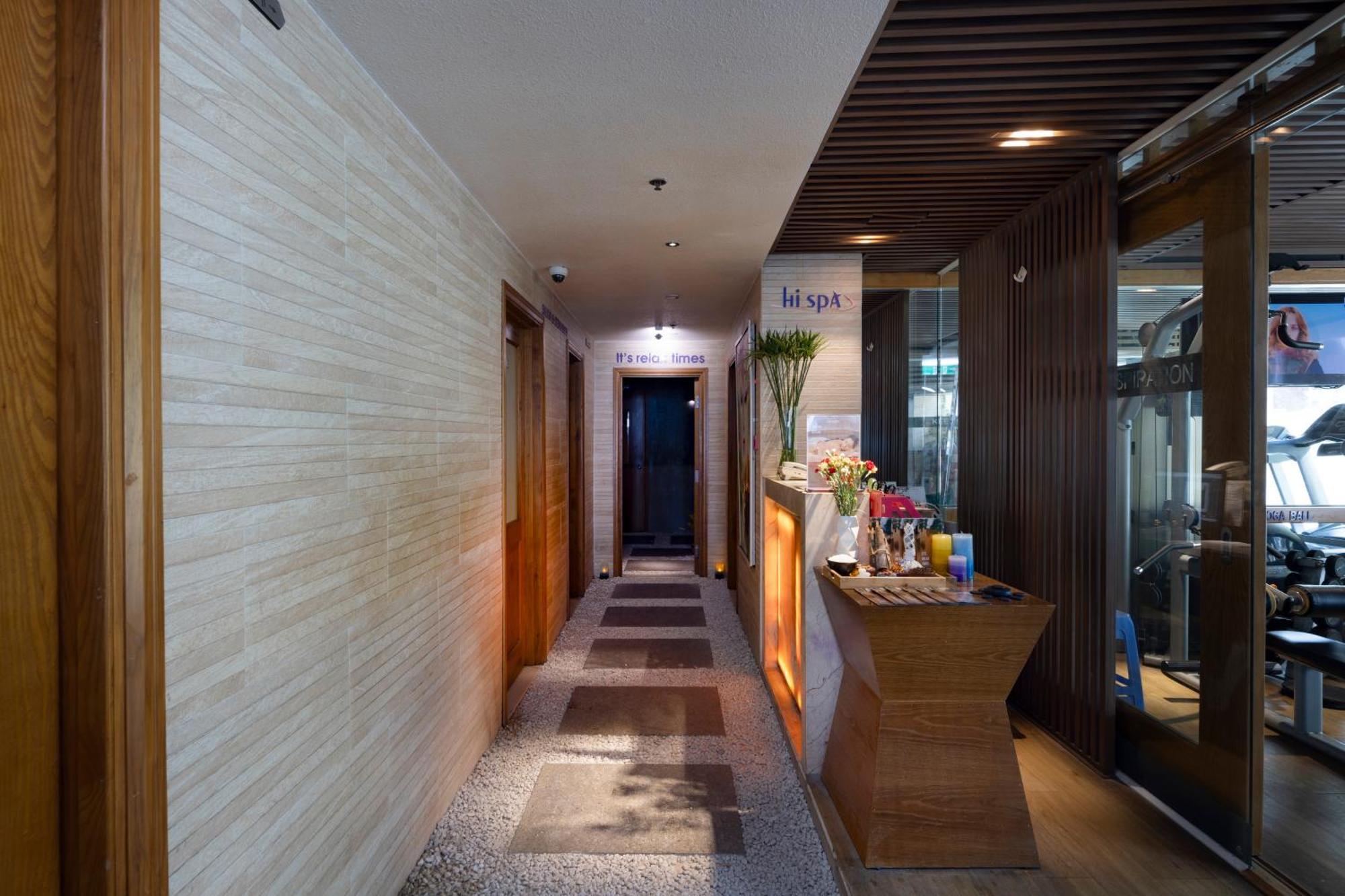 הו צ'י מין סיטי Harmony Saigon Hotel & Spa מראה חיצוני תמונה