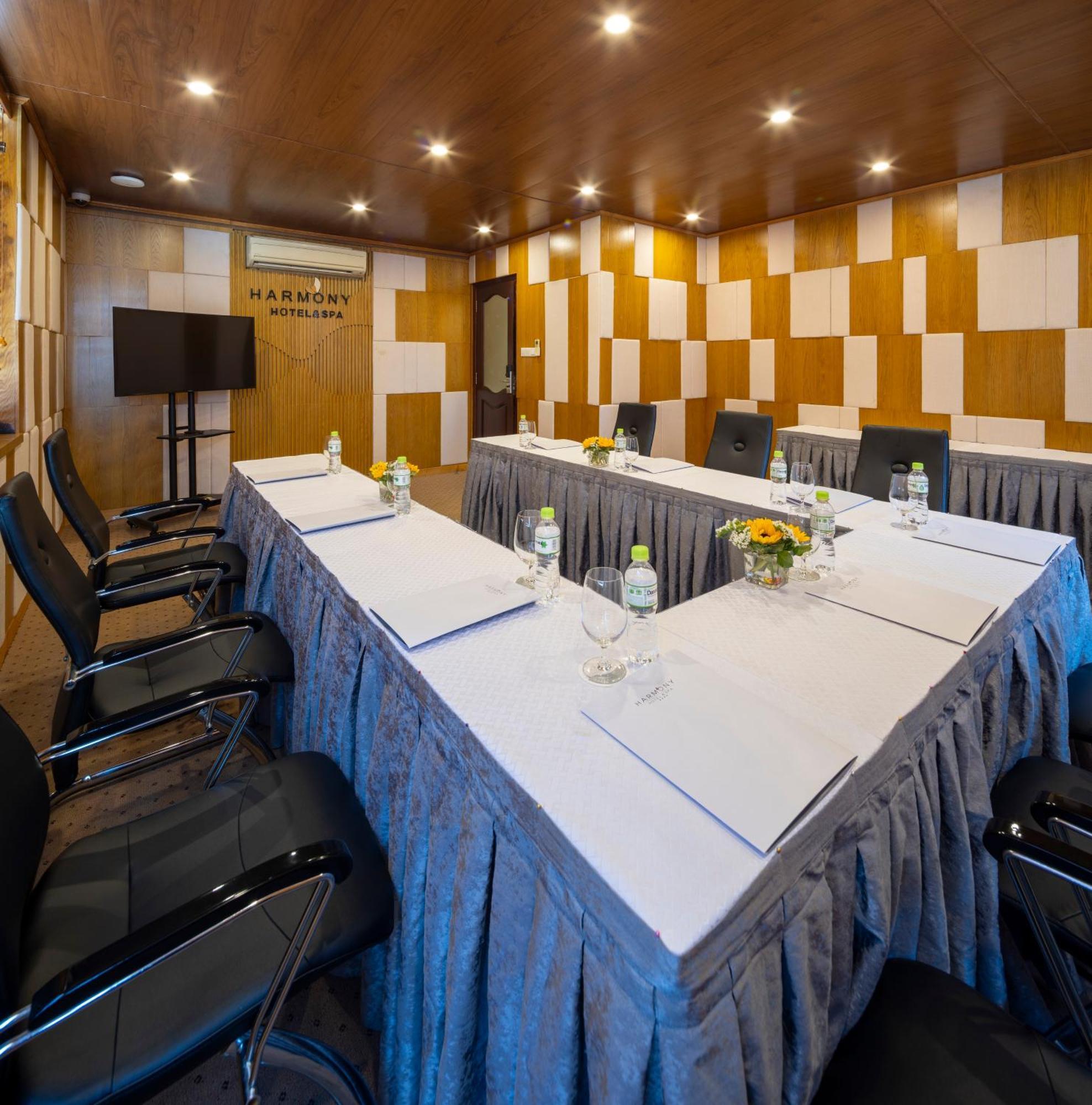 הו צ'י מין סיטי Harmony Saigon Hotel & Spa מראה חיצוני תמונה