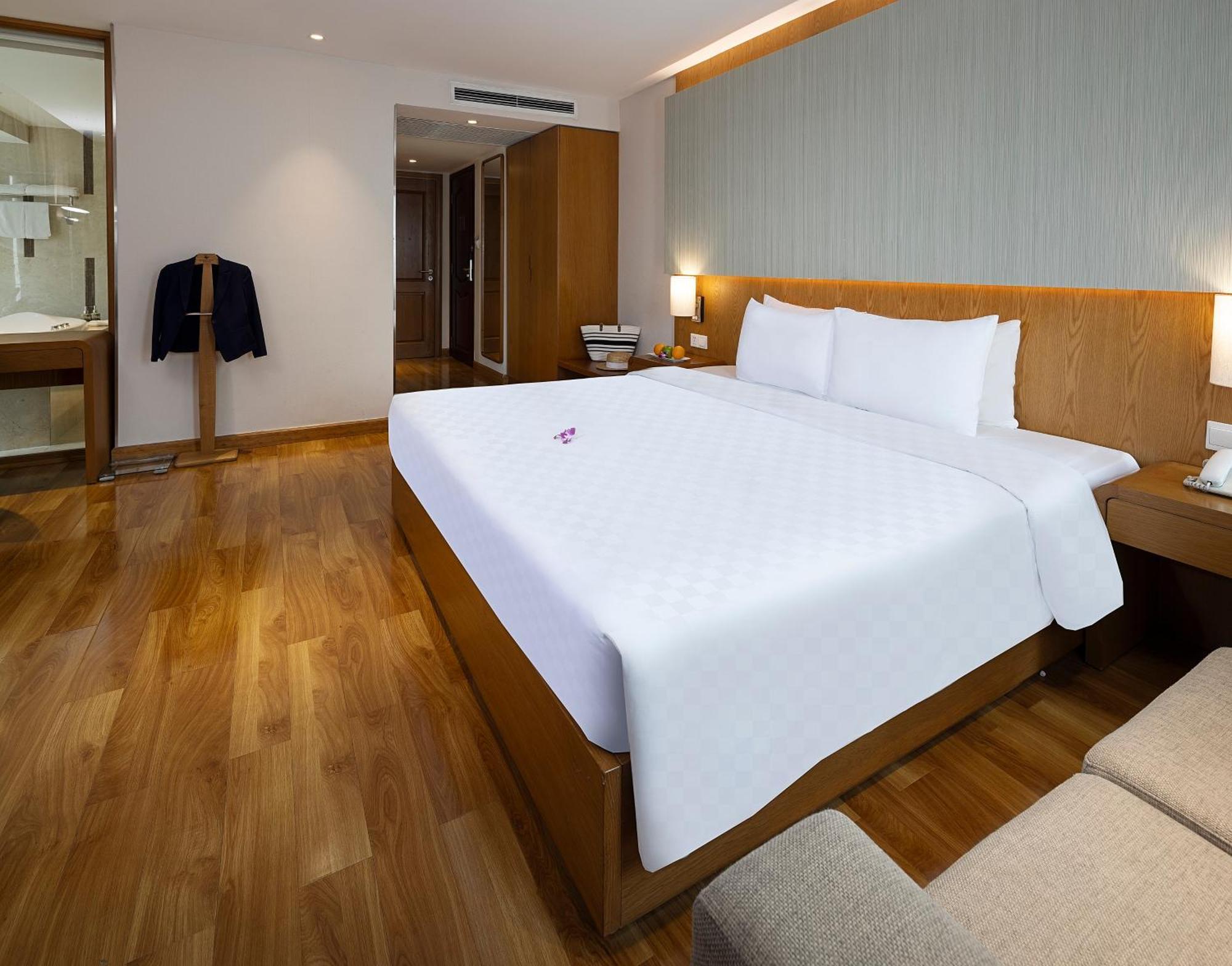 הו צ'י מין סיטי Harmony Saigon Hotel & Spa מראה חיצוני תמונה